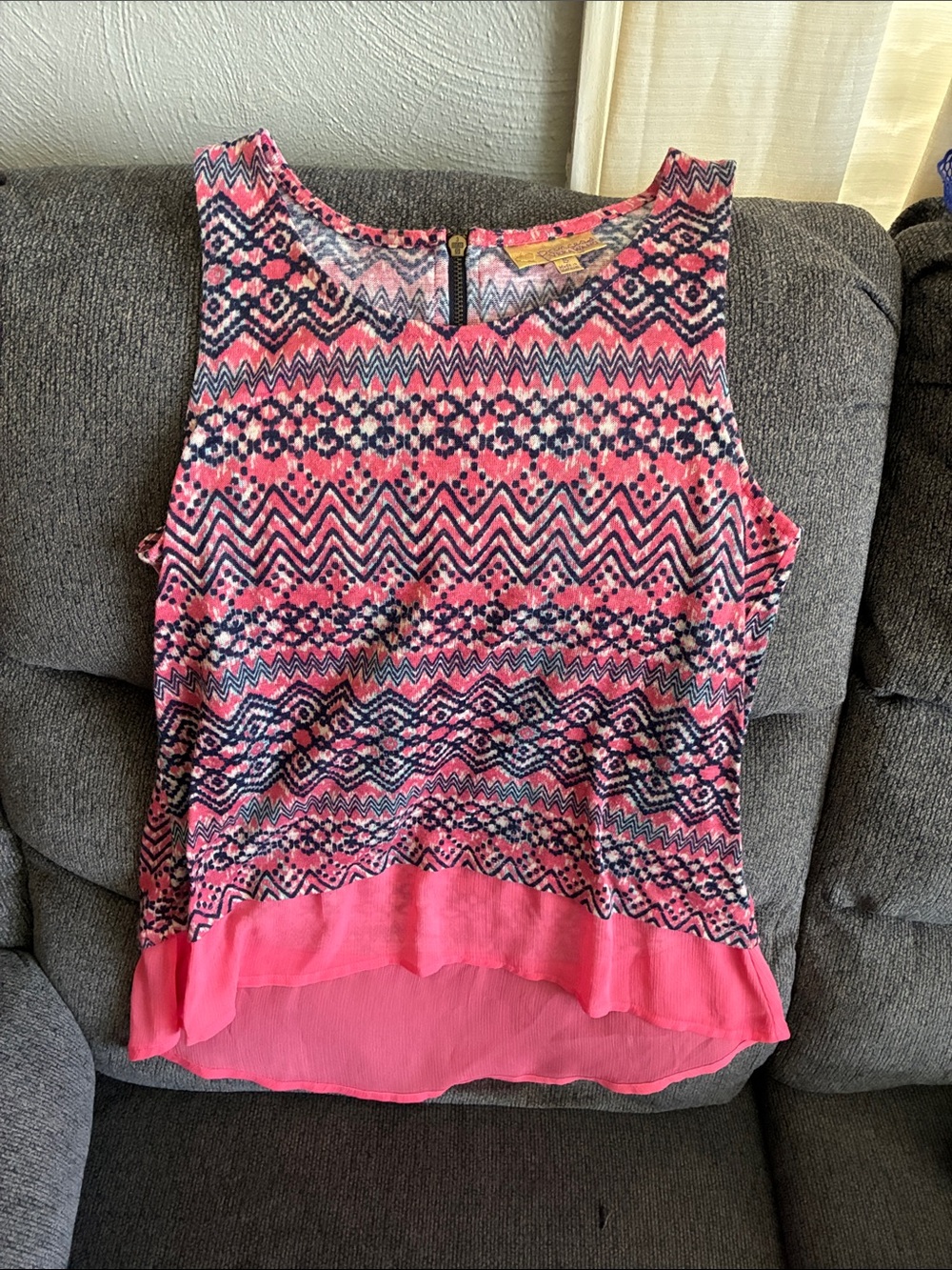 princess vera wang Pink and Navy Geometric Sleeveless Camisole